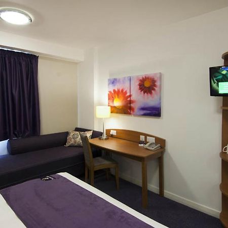 Dundee East Premier Travel Inn Exterior foto