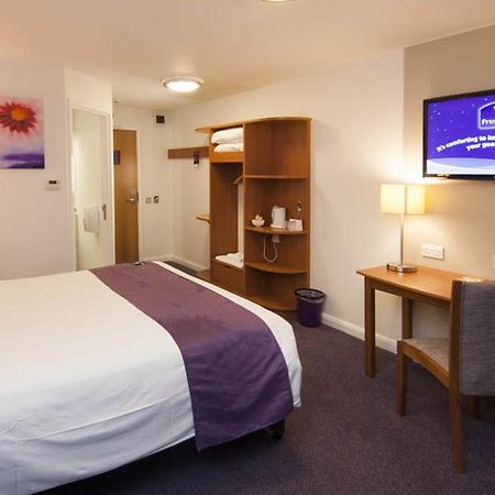 Dundee East Premier Travel Inn Exterior foto
