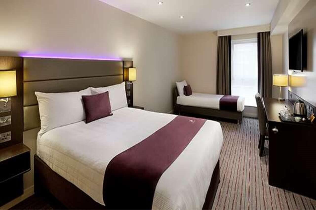 Dundee East Premier Travel Inn Exterior foto