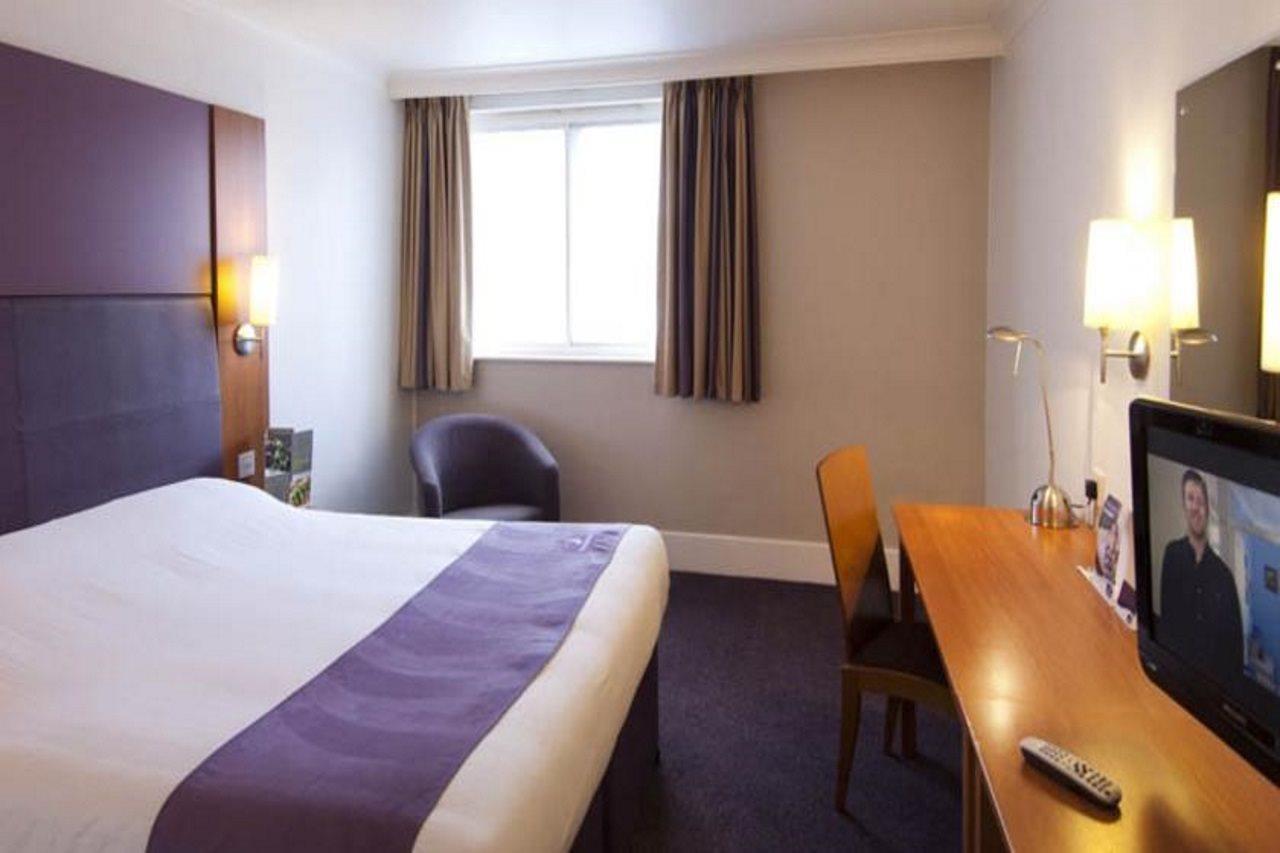 Dundee East Premier Travel Inn Exterior foto