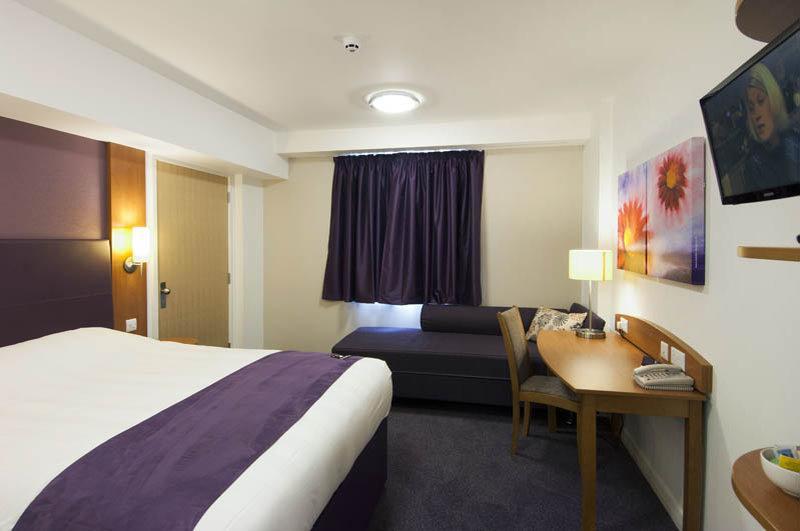 Dundee East Premier Travel Inn Exterior foto